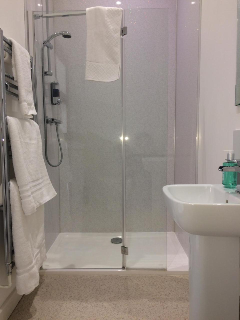 Rooms At The Inn Ретфорд Екстериор снимка